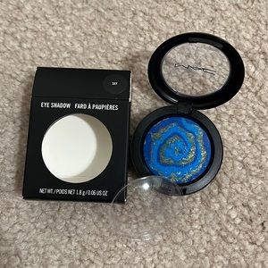 MAC eyeshadow Blue Sky